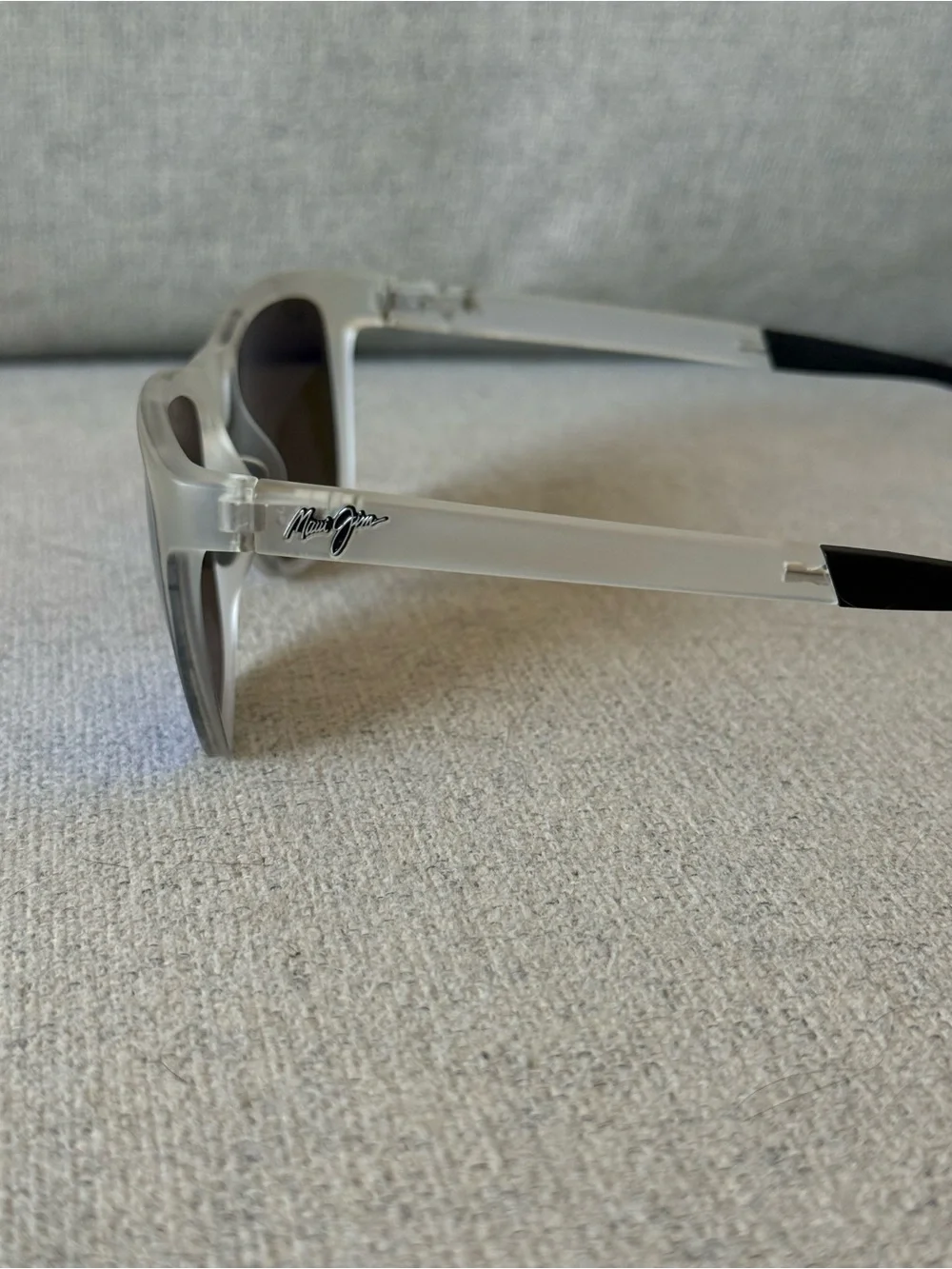 Maui Jim Tail Slide Frosted Crystal/Hawaii Blue Lens Unisex Sunglasses